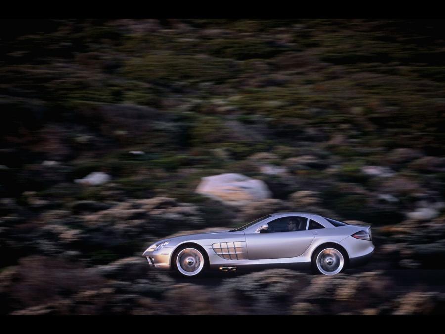  Mercedes-Benz SLR McLaren 2004 года  (фото 73 из 175)